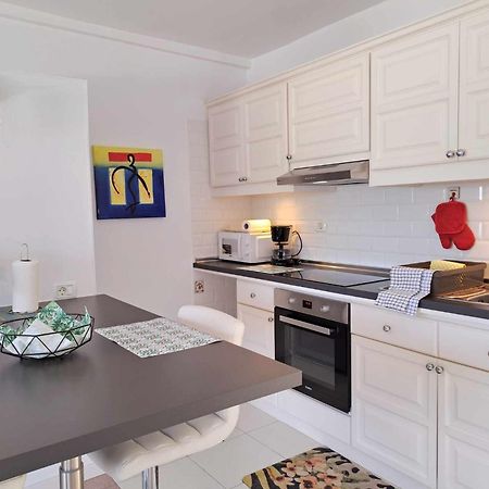 Sunny Tenerife Apartment - Ocean Views 塔科龙特 外观 照片