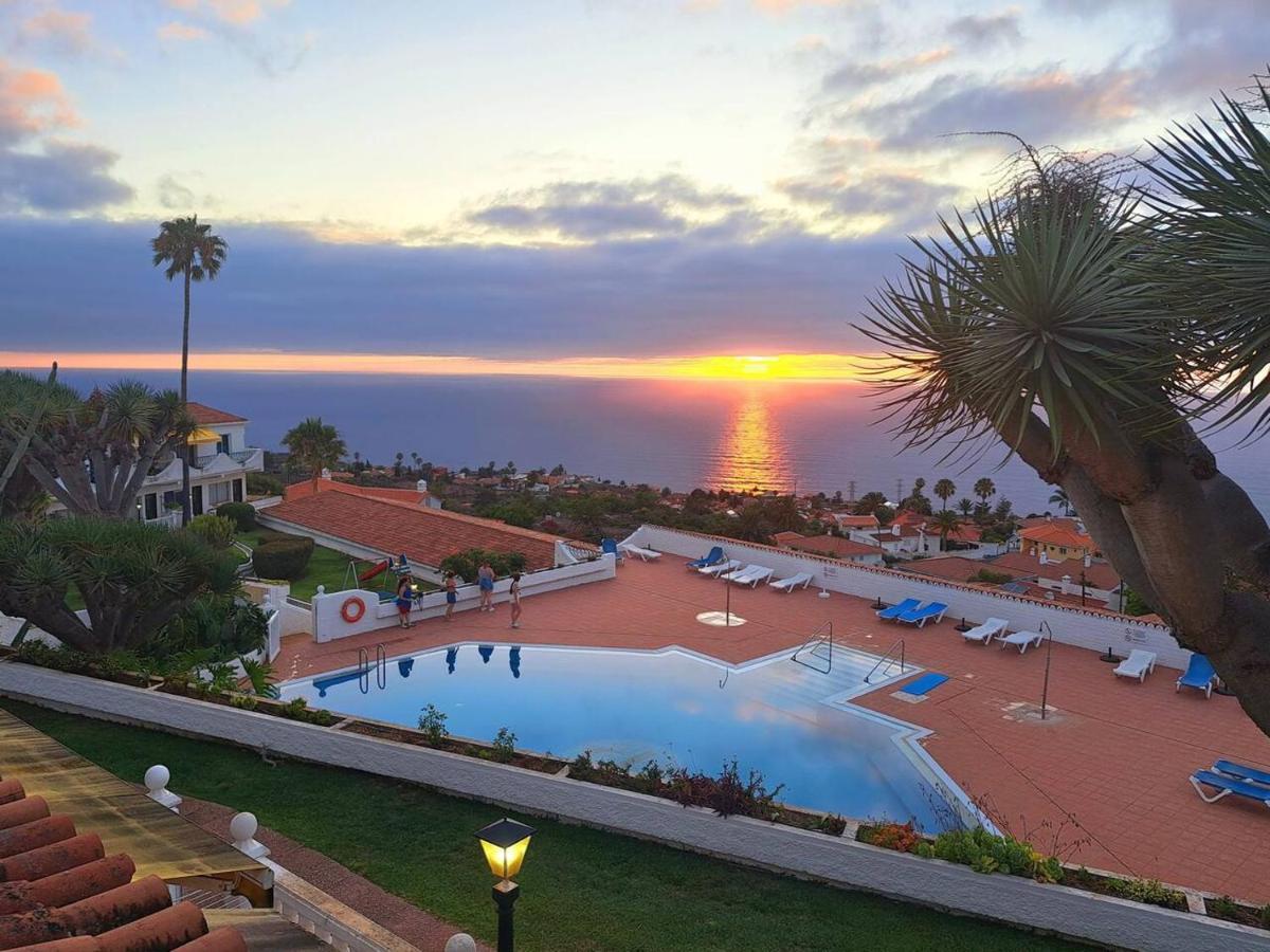 Sunny Tenerife Apartment - Ocean Views 塔科龙特 外观 照片